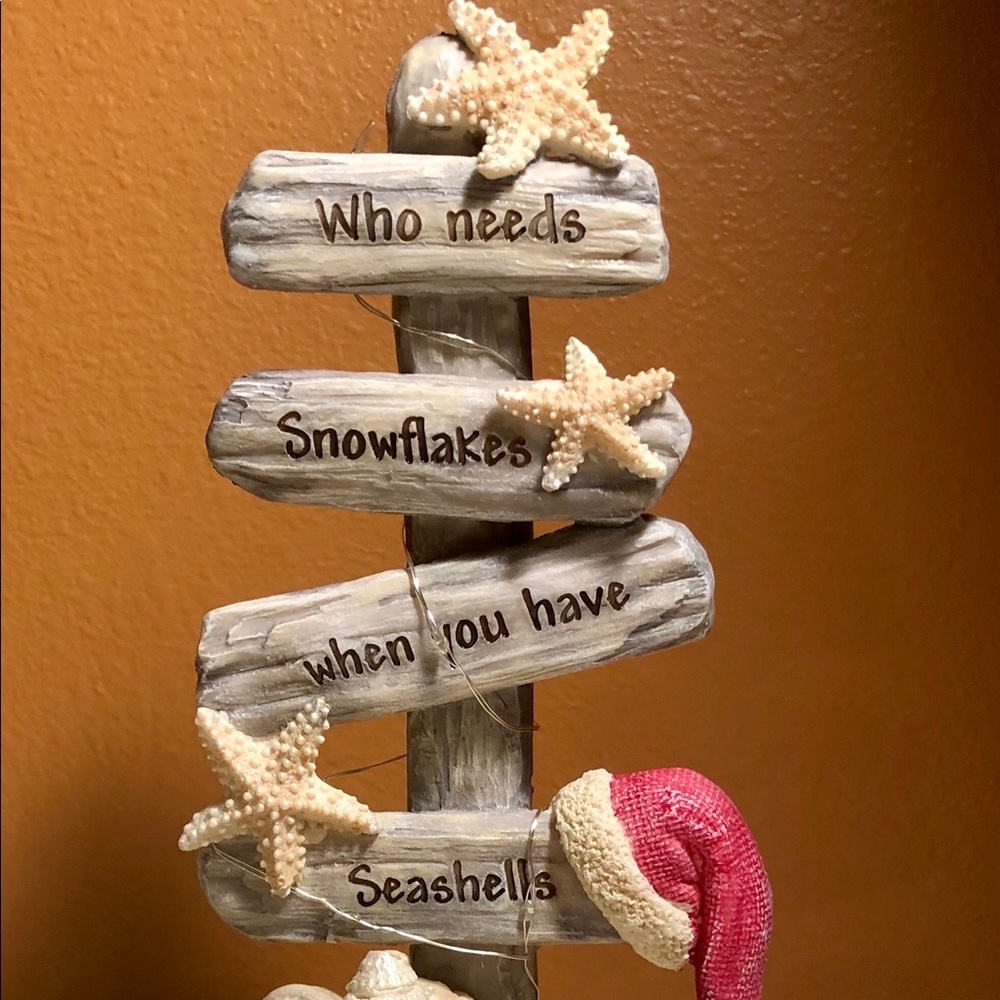 Snowflakes & seashells light up battery decor